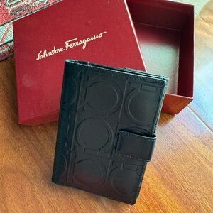 Salvatore Ferragamo “Nero Pebble Calf” black leather wallet